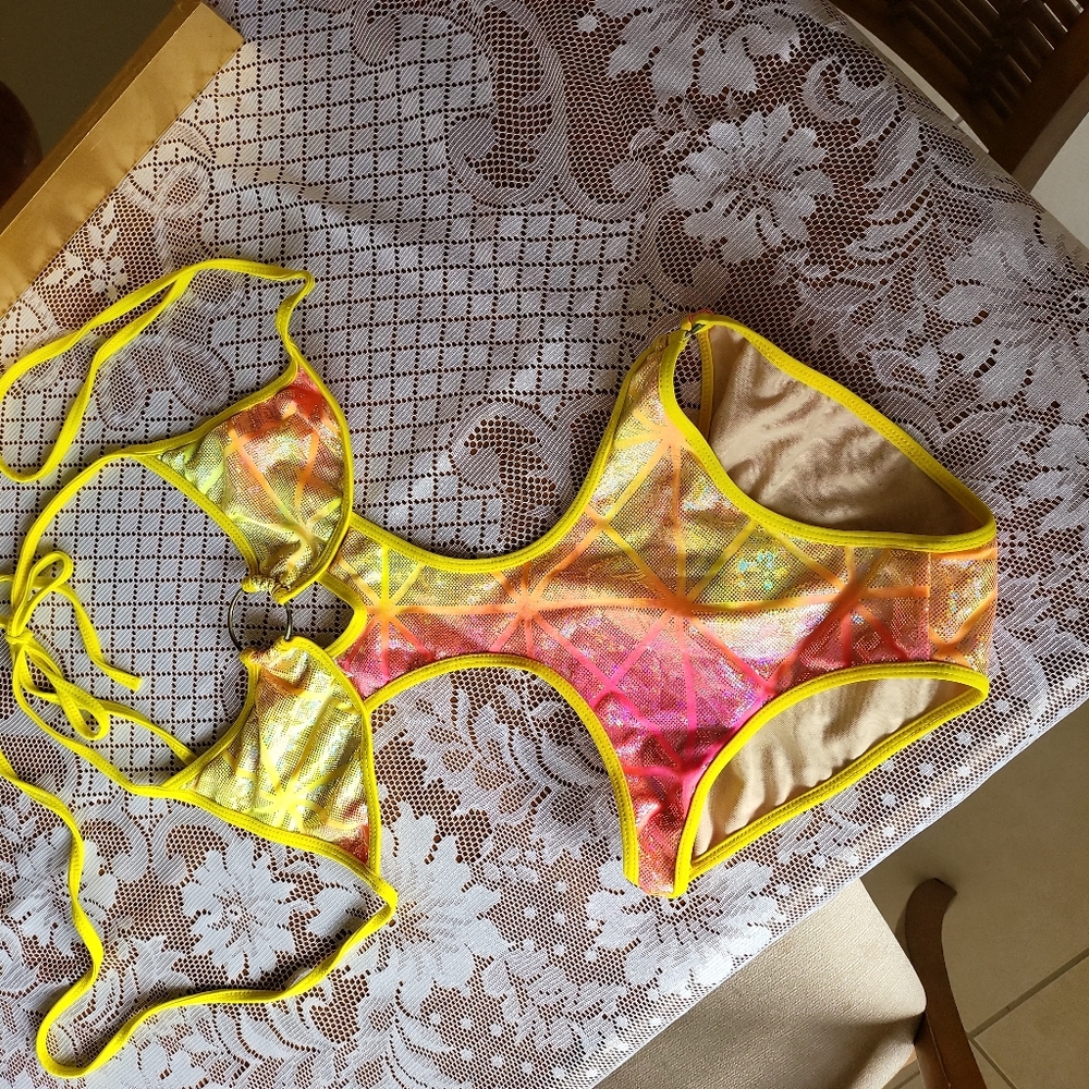🩱 swimsuit